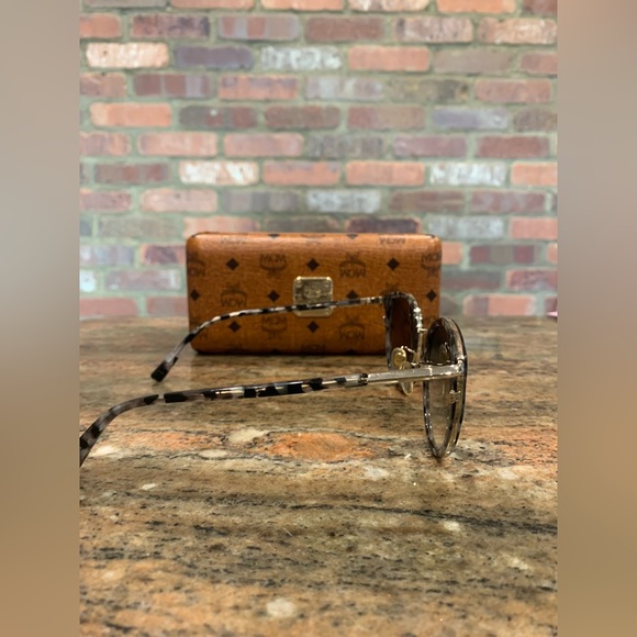 MCM SUNGLASSES - Picture 2 of 5